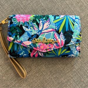 Baylen Phone Wristlet.  NWOT.  Color: Onyx You Me And Giraffe